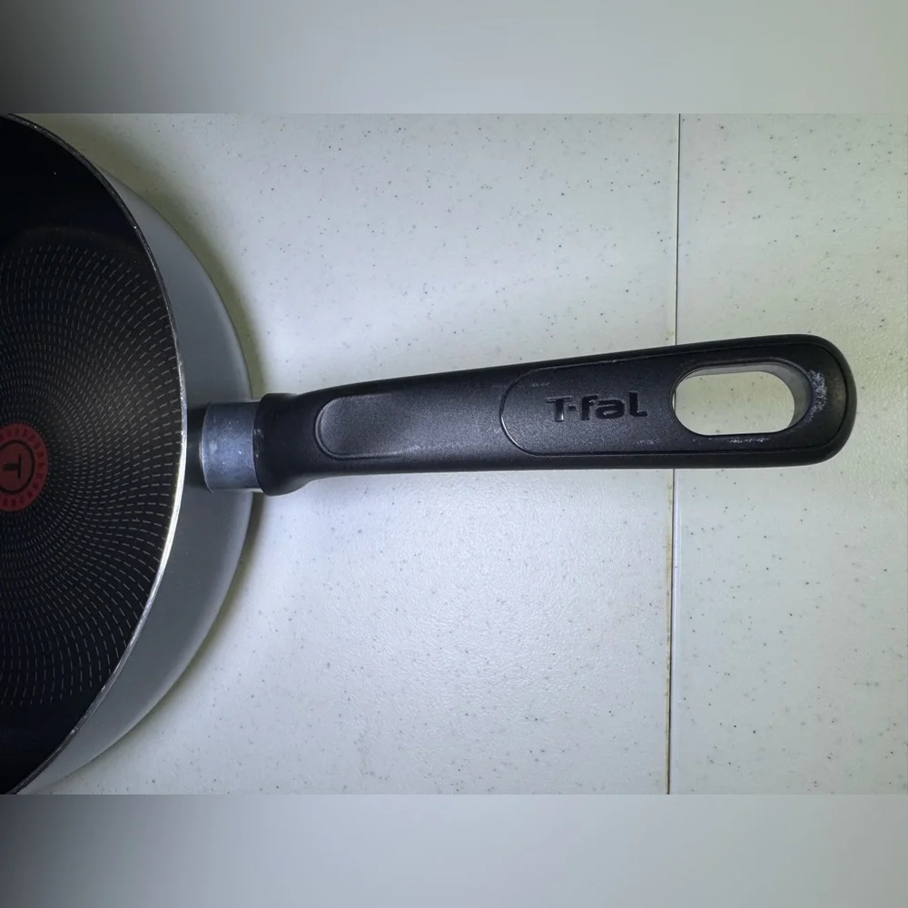 T-fal Easy Care Nonstick Cookware, Fry Pan, 12 inch, Grey